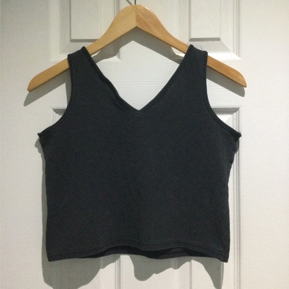 Jean Work & Company Women’s Black V-Neck Tank Top - Picture 7 of 7